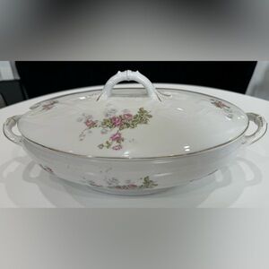 RARE Victoria Austria Oval Serving Bowl With Matching Ladle Opening Lid